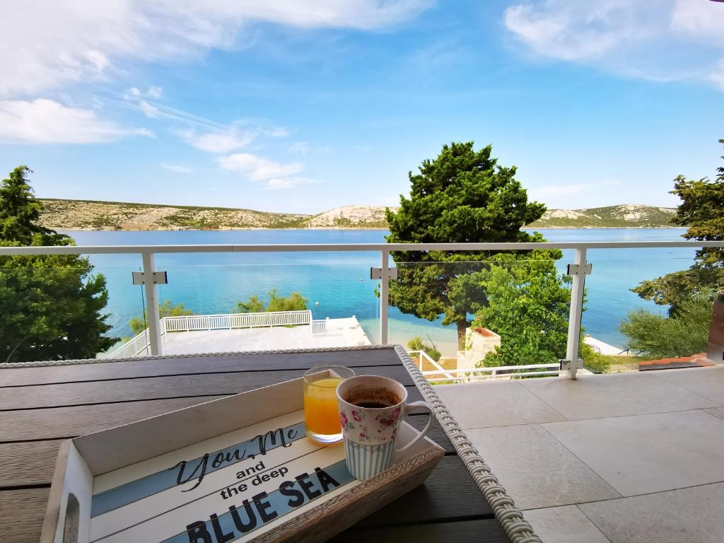 Beachfront Apartments - Villa Vita