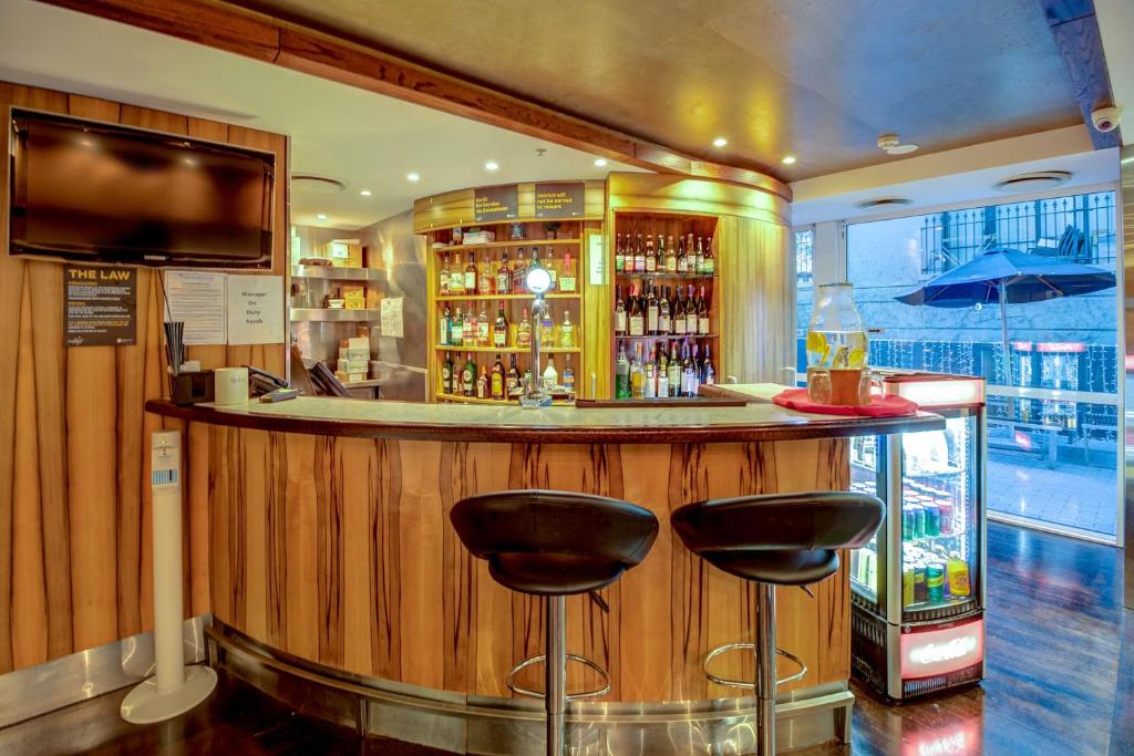 The Quadrant Hotel & Suites - Resim 11