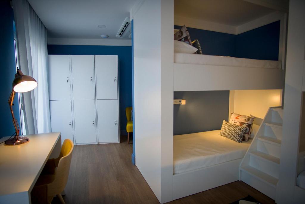 ZIGZAG HOSTEL photo