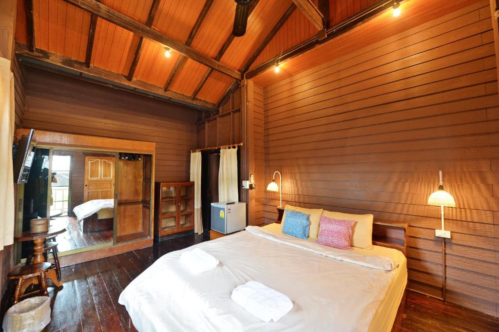 Huan Kawin Est.58 Lanna Home & Collection - 2