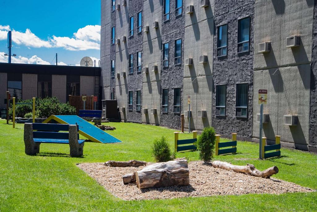 Travelodge by Wyndham Edmonton West - Resim 35