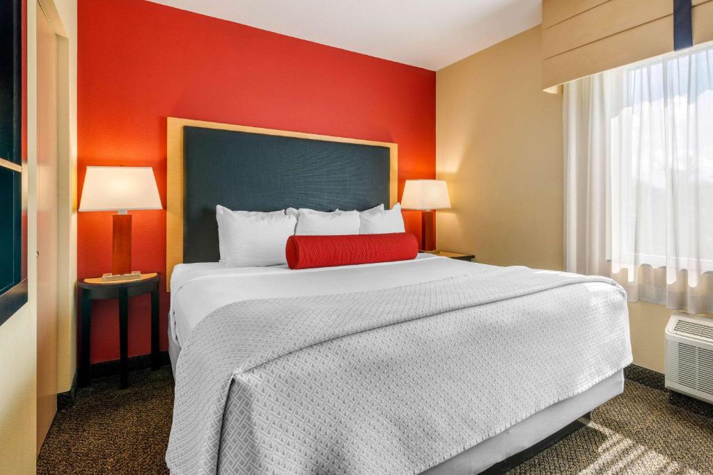 Cambria Hotel Ft Lauderdale, Airport South & Cruise Port - 