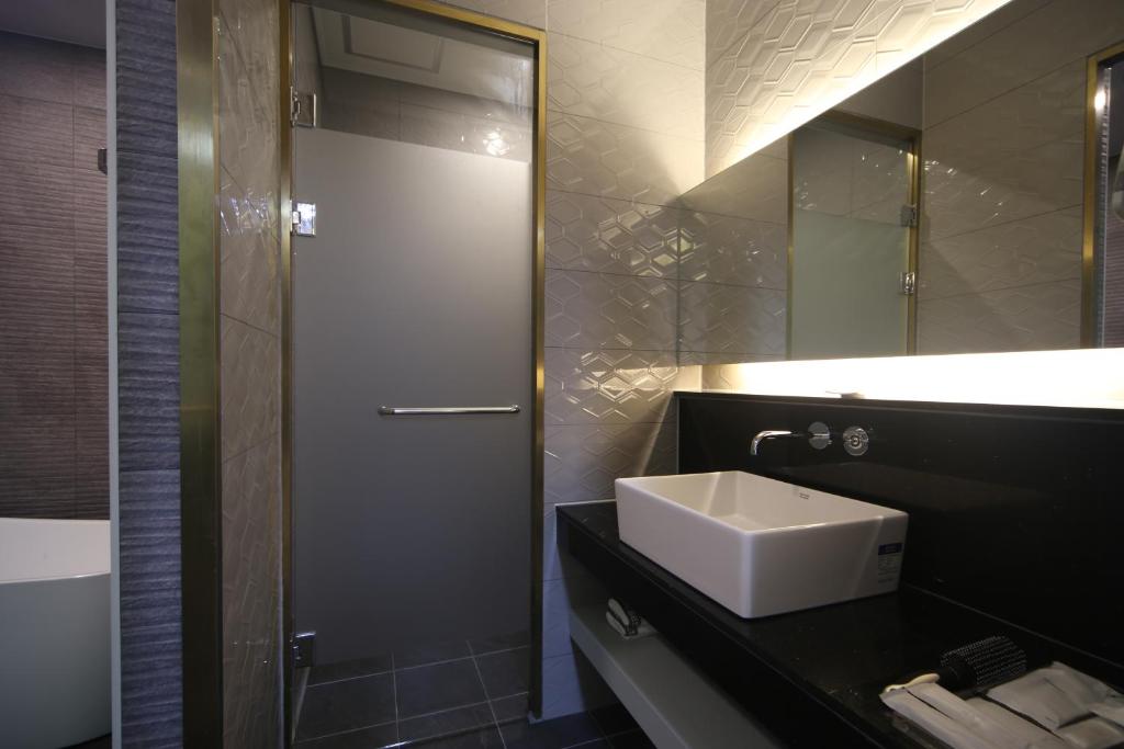 Koupelna v ubytování Bestie Hotel