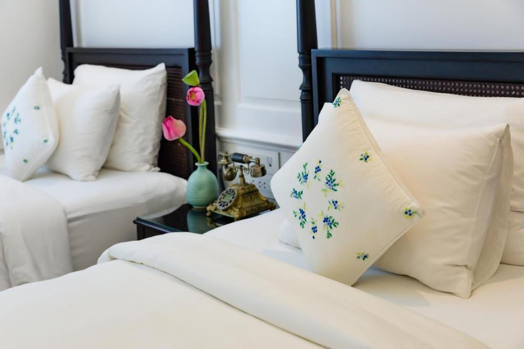 Indochine Serenity Room - Twin - Massage Included
