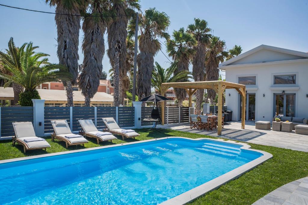 Bazén v ubytovaní Lighthouse Villas Kefalonia alebo v jeho blízkosti