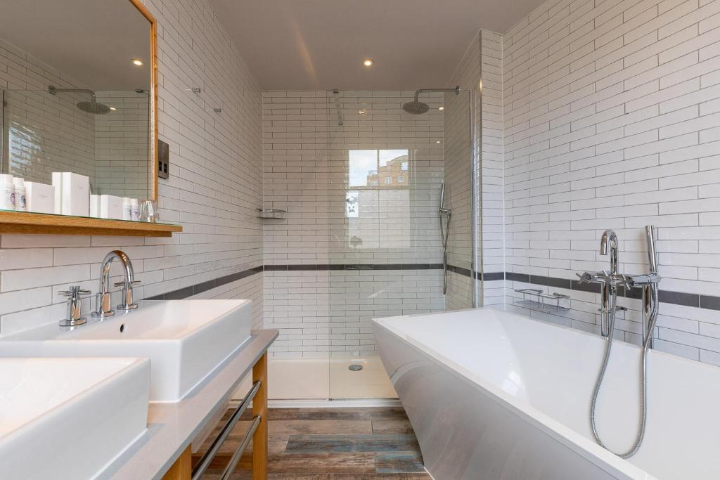 The Brook Green Hotel - Resim 10