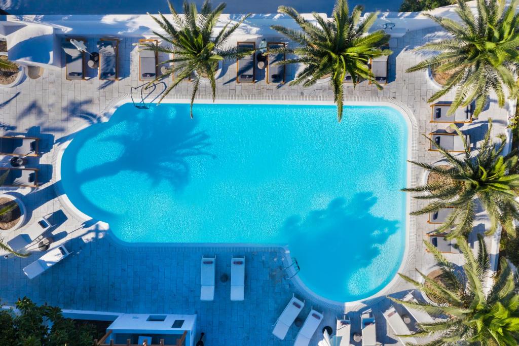 Bazén v ubytování Strogili Hotel - Adults Only nebo v jeho okolí