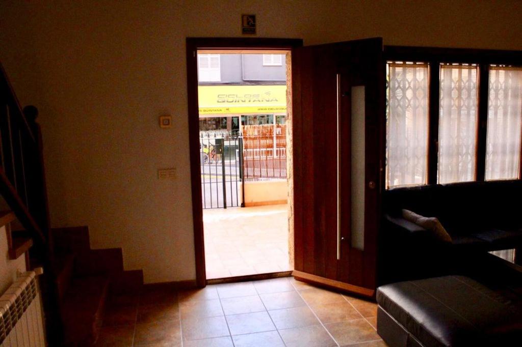 A balcony or terrace at ALMAHOME