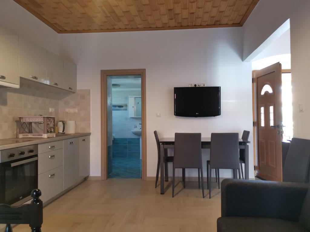 Kuchyň nebo kuchyňský kout v ubytování Villa Matina