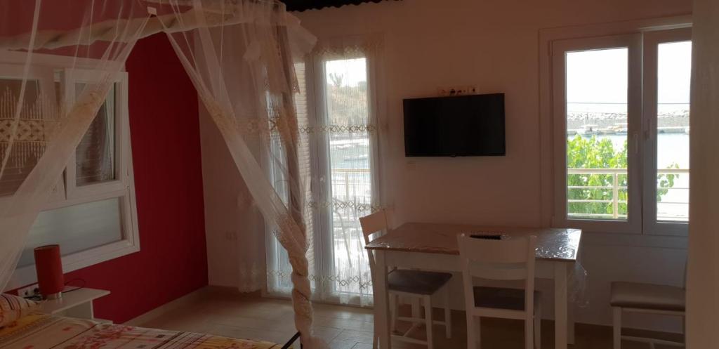 TV a/nebo společenská místnost v ubytování Villa Matina