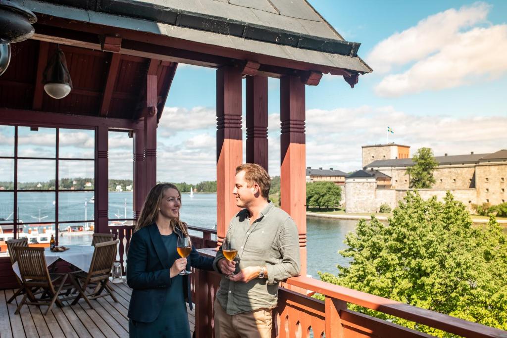 Výhled na řeku, která protéká v blízkosti hotelu