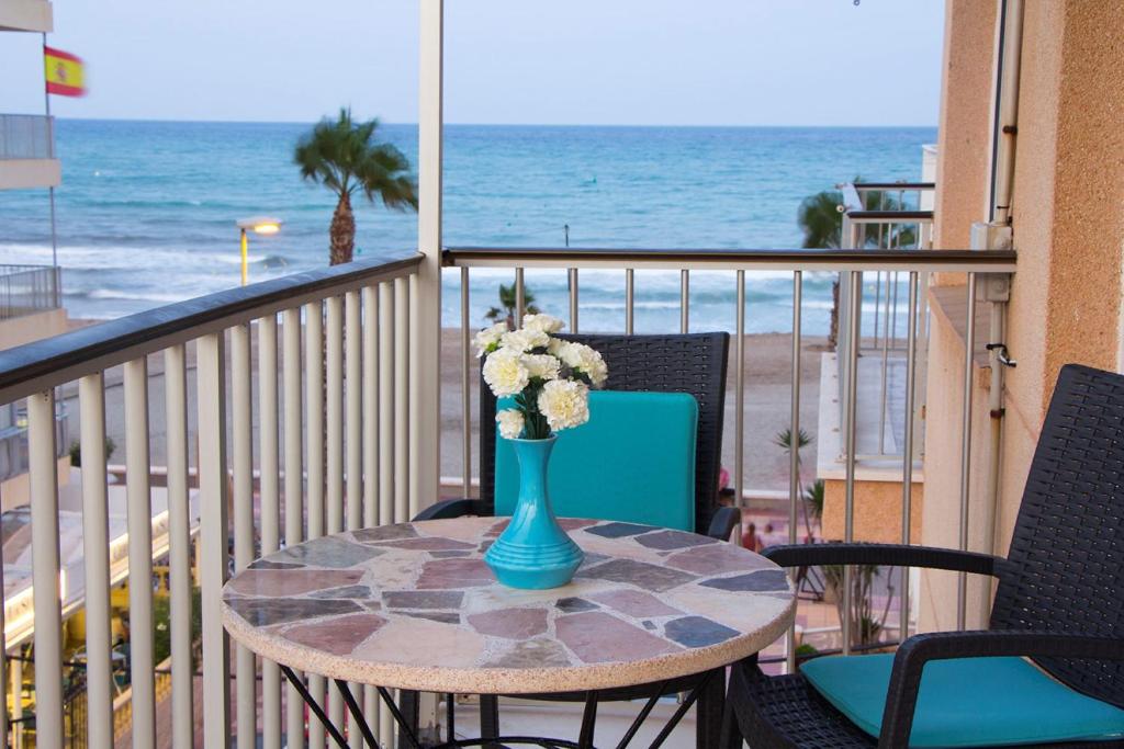 Booking.com: seafront San Pere apartment , El Campello ...