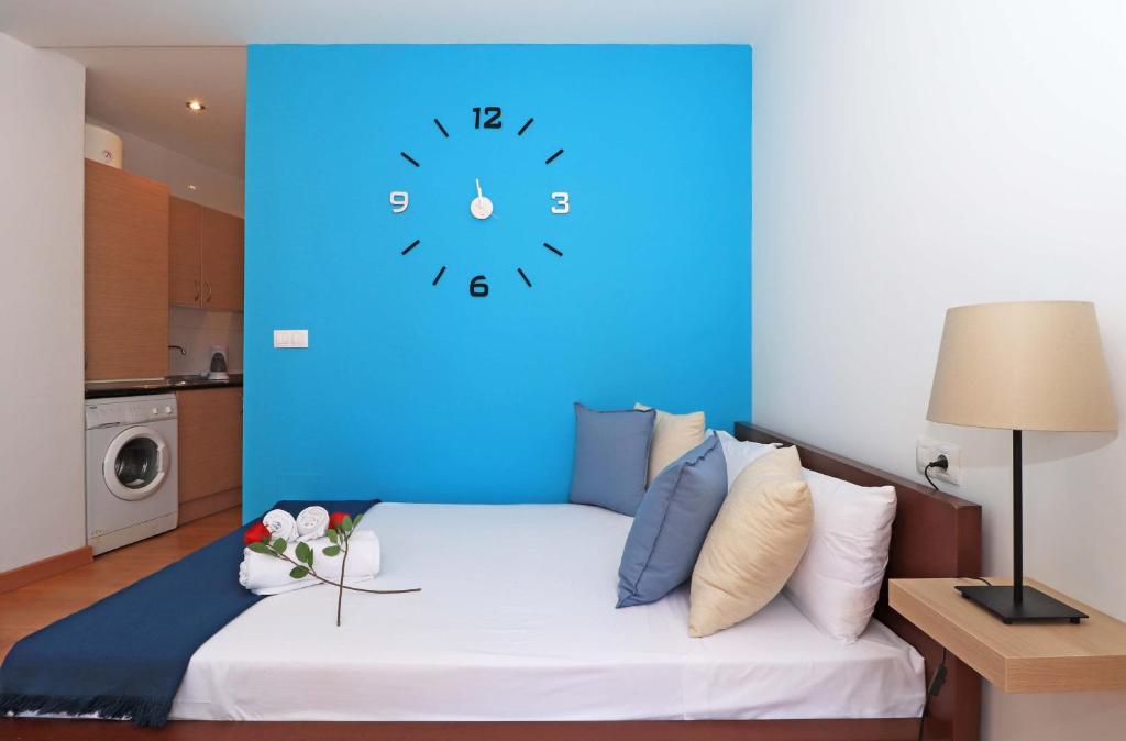 Postel nebo postele na pokoji v ubytování Del parque flats estudio lagunillas