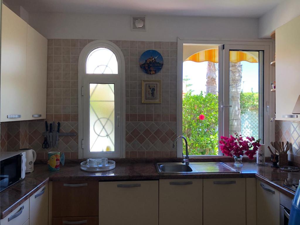 Kuchyň nebo kuchyňský kout v ubytování Villa Tenerife Sur