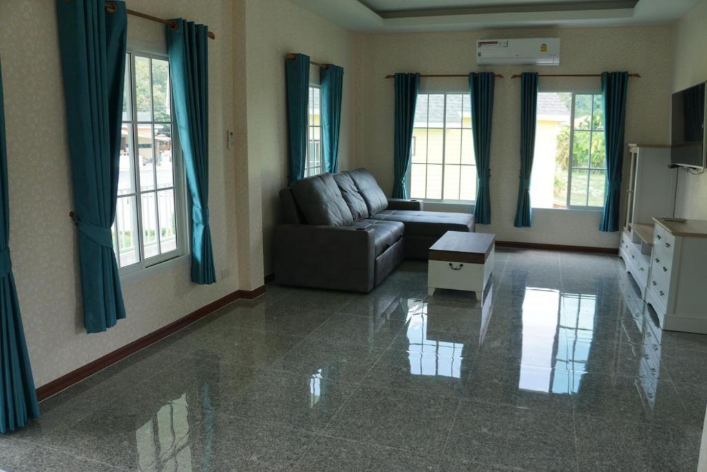 Evie Mae Resort - Bungalow De Tres Habitaciones