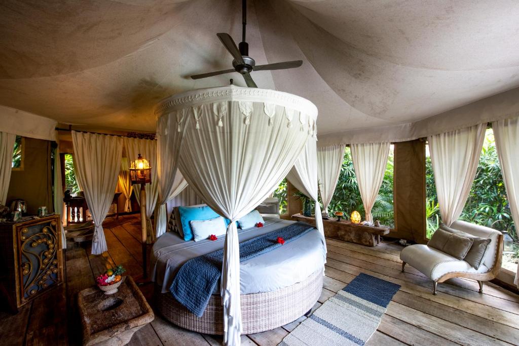 Area soggiorno di Sandat Glamping Tents