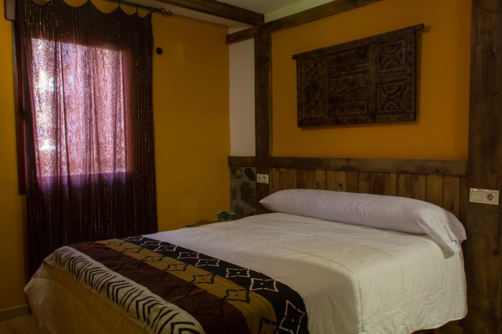 Hotel Plaza - Single Room