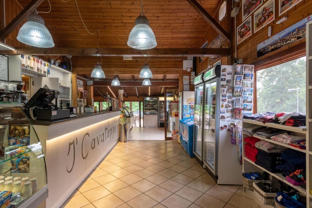 Kuchyňa alebo kuchynka v ubytovaní Camping Village Mugello Verde