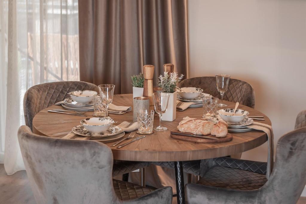 Nápoje v ubytování Sea view super romantic apartment