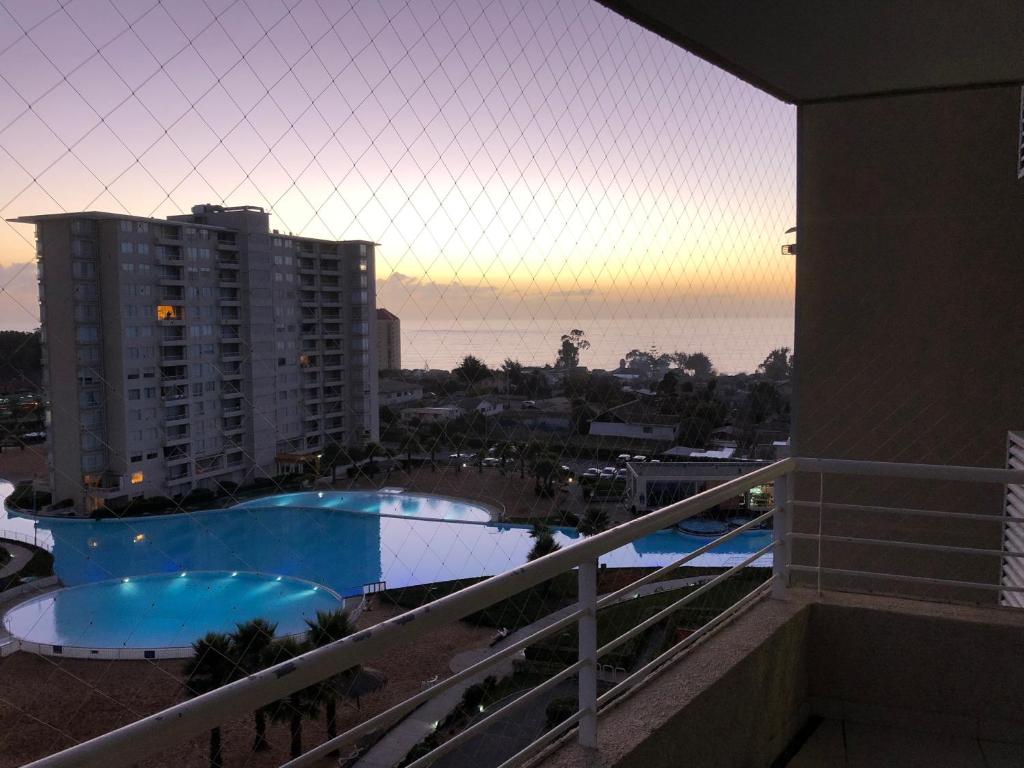 Bazén v ubytování Vista Laguna Apartment nebo v jeho okolí