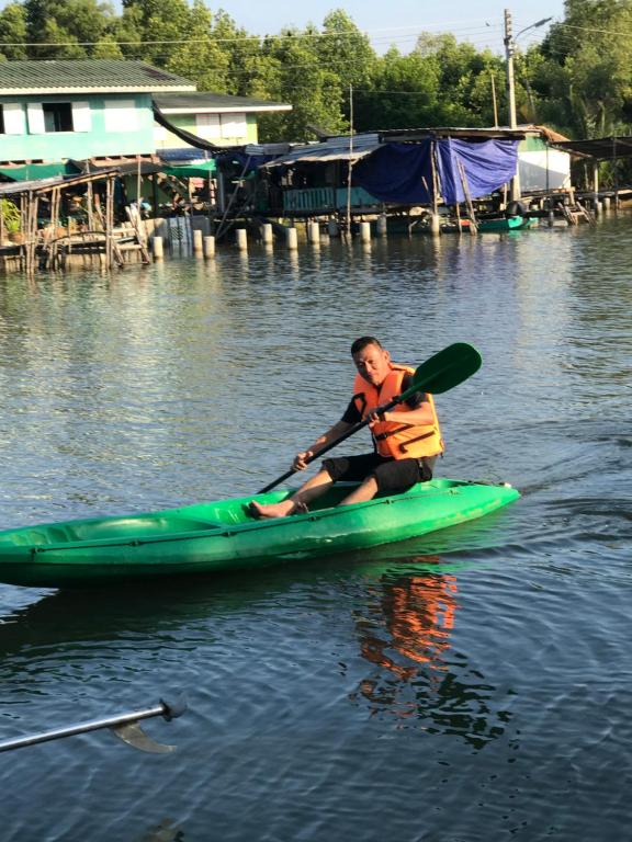 Hosté ubytování Baan Bon Resort Bang Tabun