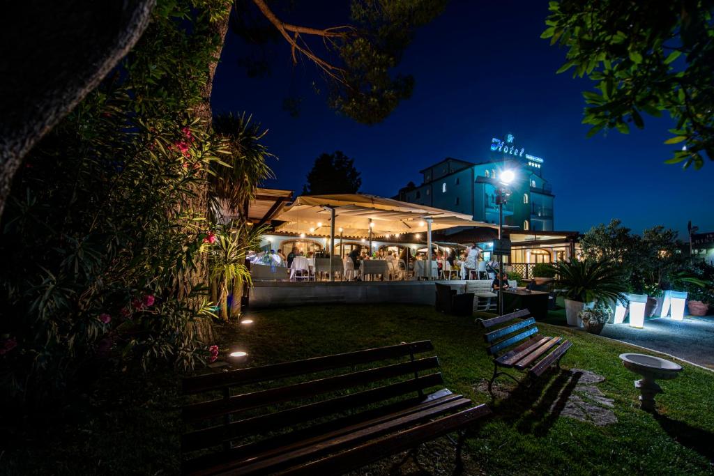 Zahrada ubytování Hotel Cristoforo Colombo