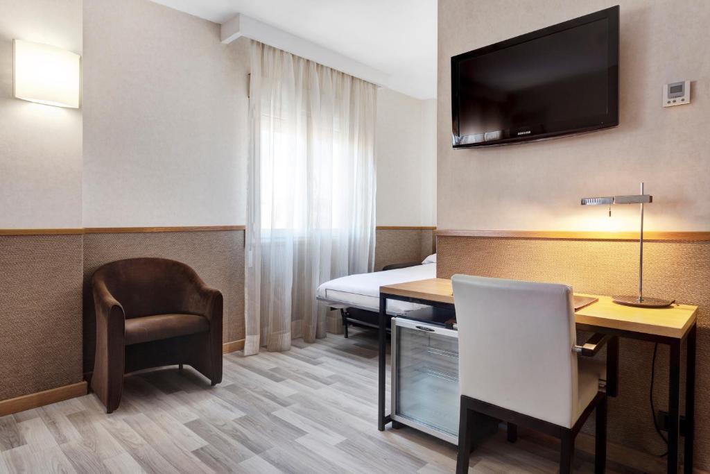 Catalonia Santa Justa - 17