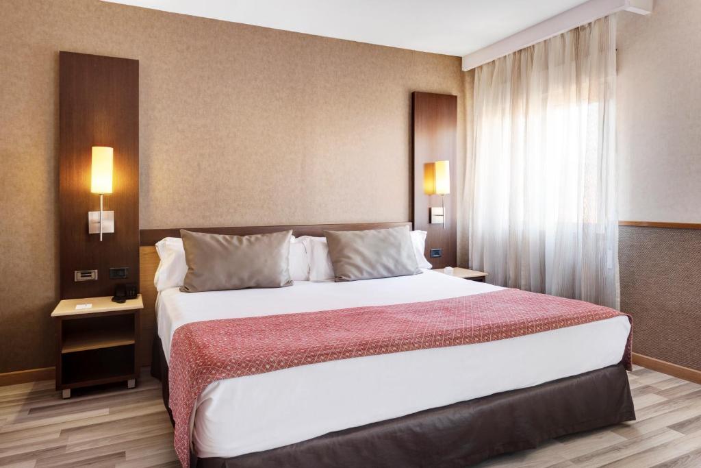 Catalonia Santa Justa - 18