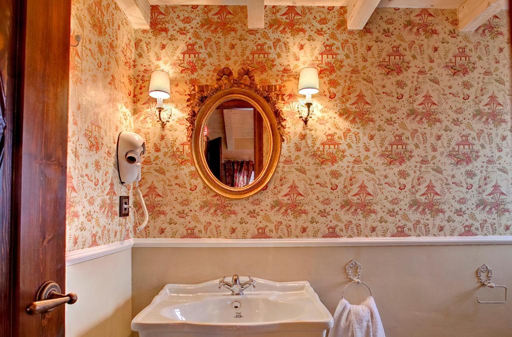 Hotel Boutique Real Posada De Liena con jacuzzi en 