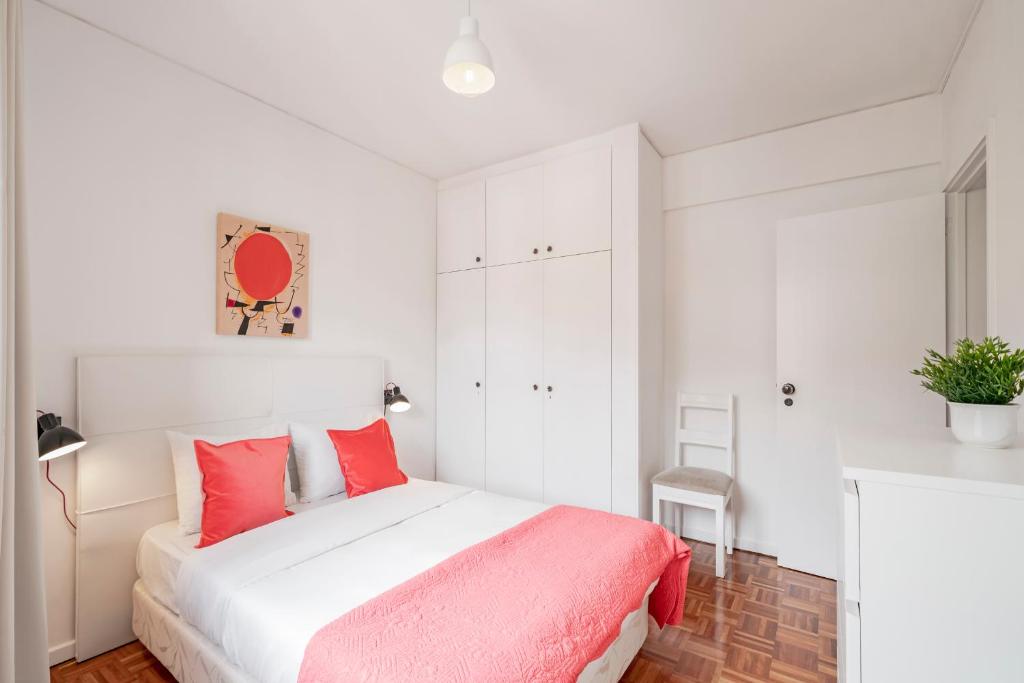 Postel nebo postele na pokoji v ubytování Luxury View Apartment Funchal - free parking