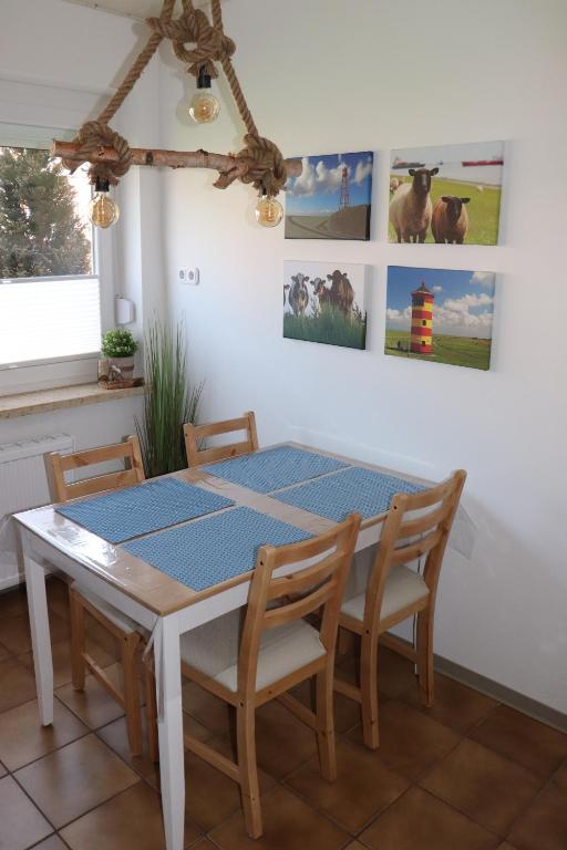 Fotografie z fotogalerie ubytování Ferienwohnung Wippsteert - 5 Sterne - mit Balkon und Pkw Stellplatz v destinaci Emden