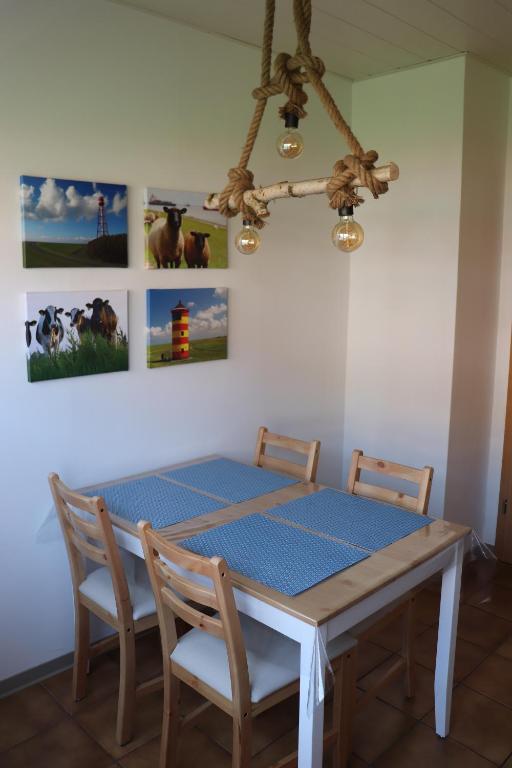 Fotografie z fotogalerie ubytování Ferienwohnung Wippsteert - 5 Sterne - mit Balkon und Pkw Stellplatz v destinaci Emden
