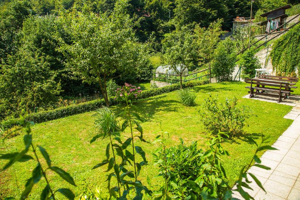 Zahrada ubytování Apartman Japlenški