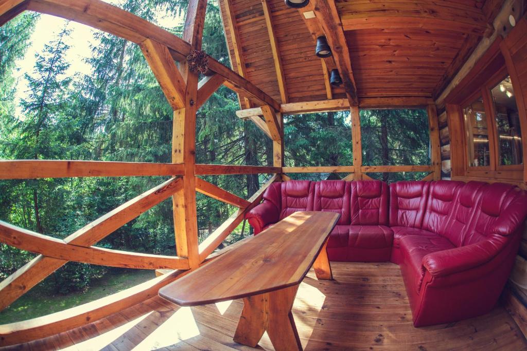 Posedenie v ubytovaní Ski Lake Cottage Krpáčovo