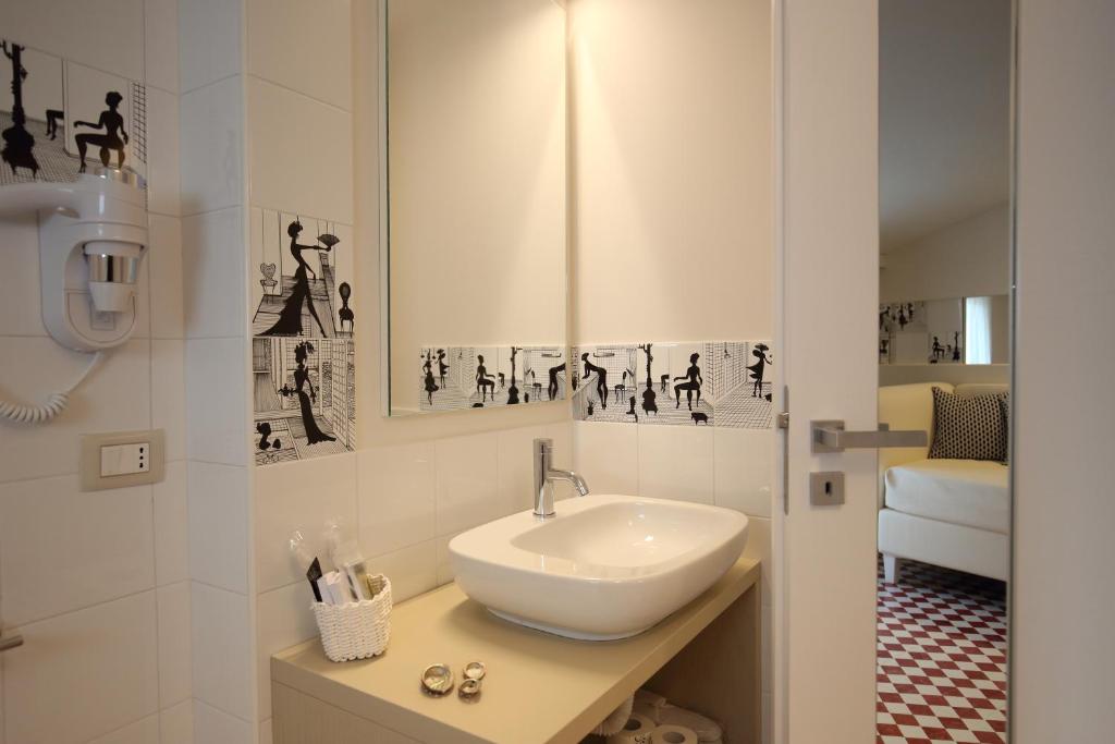 Koupelna v ubytování Suite Hotel L'Oasi di Riaci