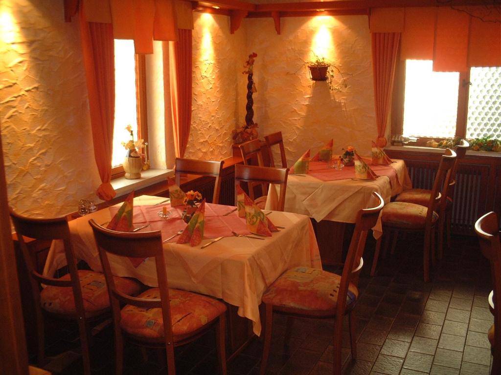 Restaurace v ubytování Hotel-Restaurant Zum Schwalbennest