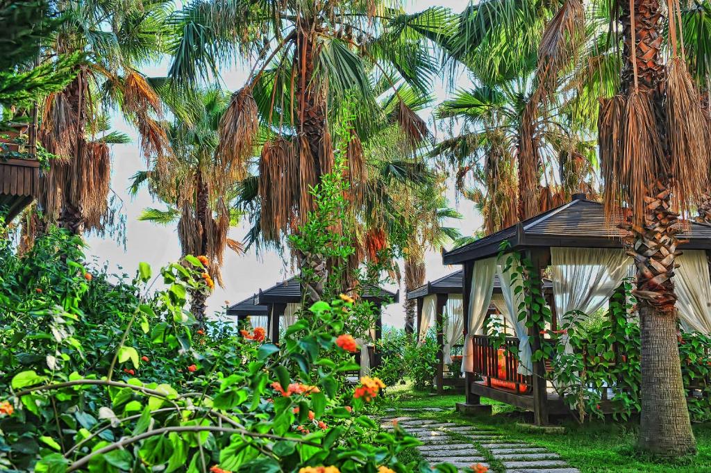 Zahrada ubytování Mukarnas Spa & Resort Hotel