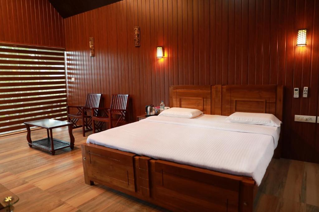 Woodrose Resort - Queen Room Met Balkon