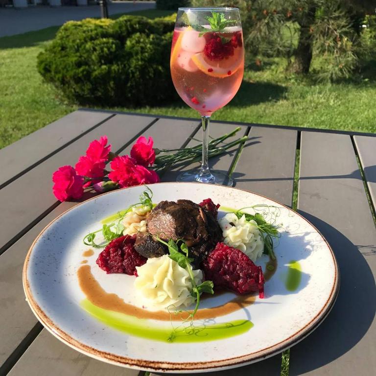 Bialy Dom Henlex Hotel Restauracja - Resim 11