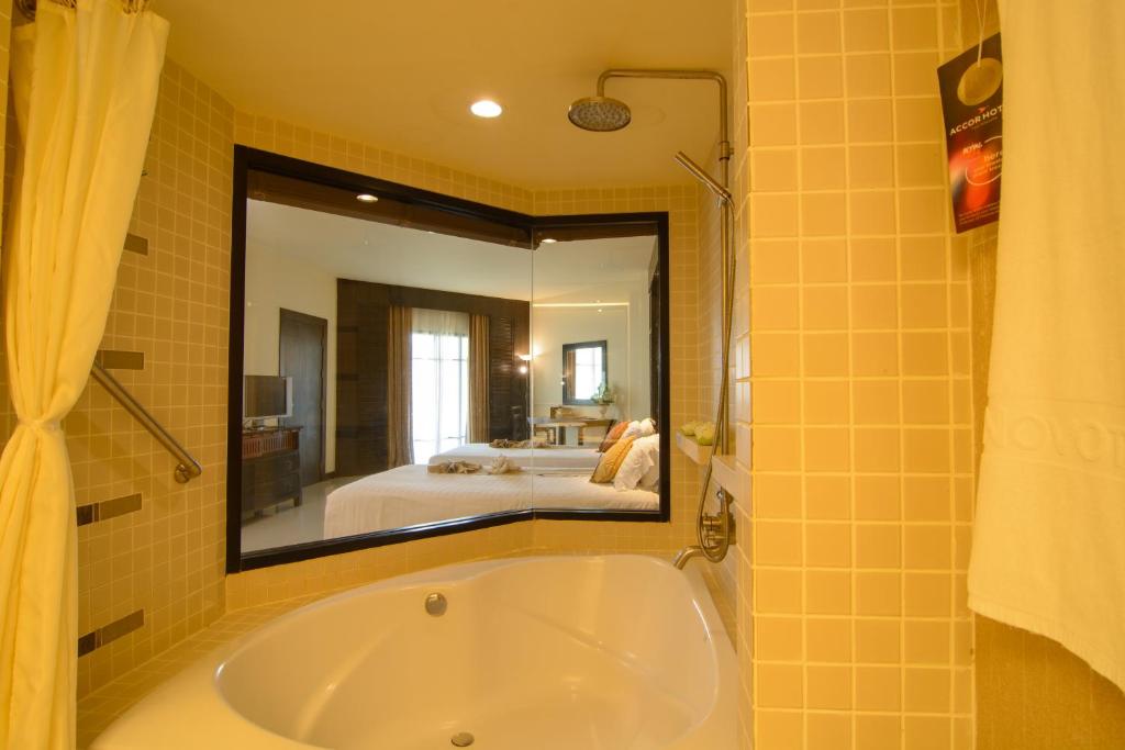 The Nouveau Chumphon Beach Resort And Golf - Room King Superior Con Vista A La Piscina