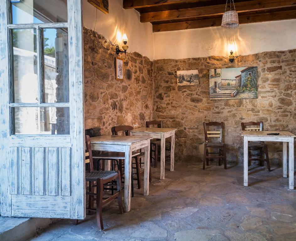 Restaurace v ubytování Diogenis House