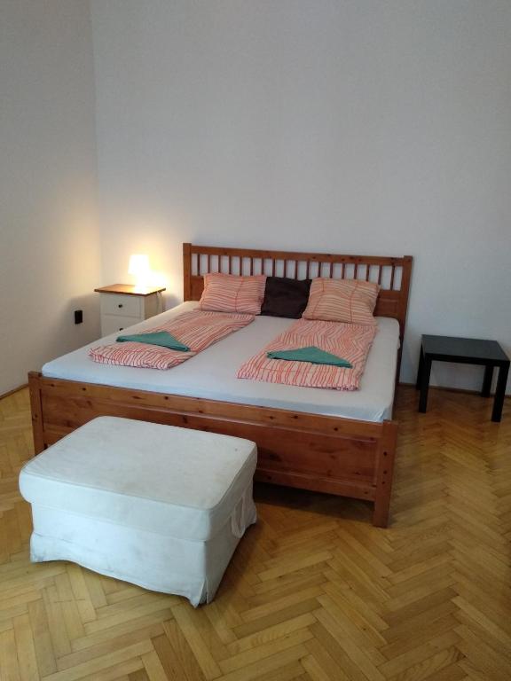 Postel nebo postele na pokoji v ubytování HoBar Hostel
