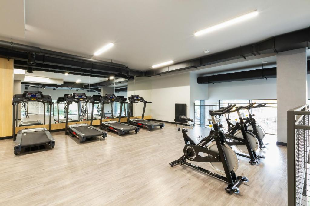 Posilňovňa alebo fitness centrum v ubytovaní Apartments Zajezdnia Wrzeszcz Gdańsk Grudziądzka by Noclegi Renters