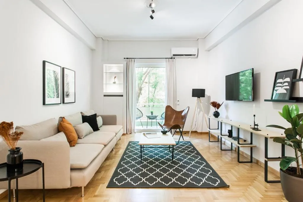 Bright 2BD Apartment in Psychiko by UPSTREET, Atena, Grecia