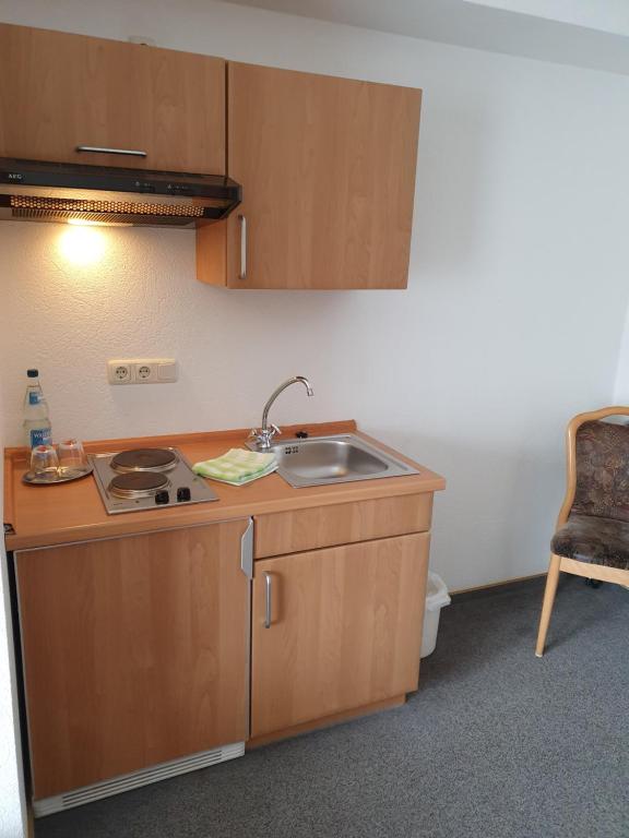 Kuchyň nebo kuchyňský kout v ubytování Landgasthof Hotel Sauer