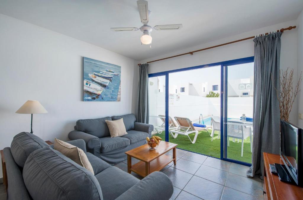 Posezení v ubytování Villas Puerto Rubicon