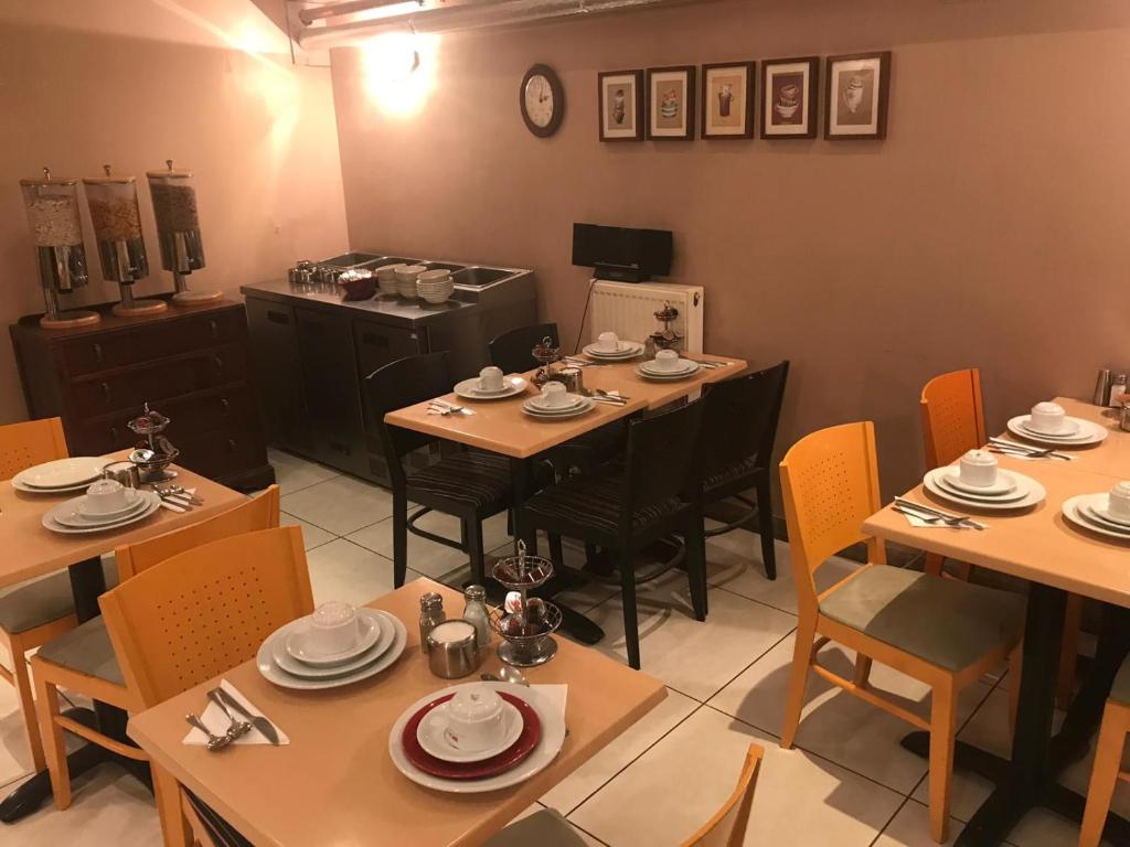 Elysee Hyde Park - Resim 17