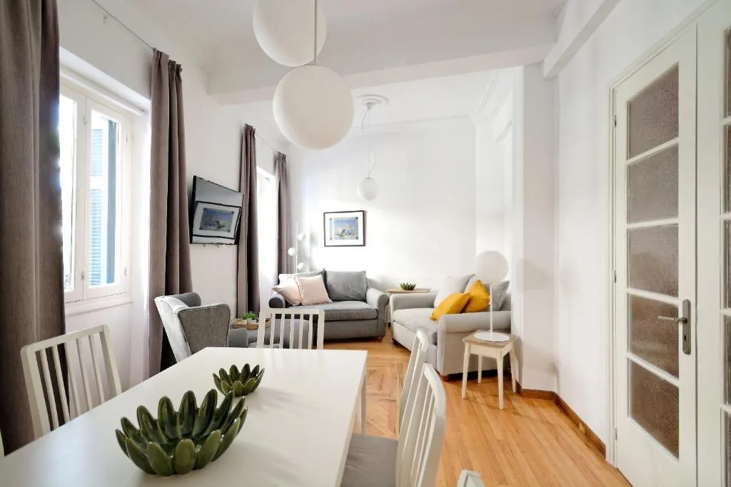 Art in Athens Suite, Atena, Grecia