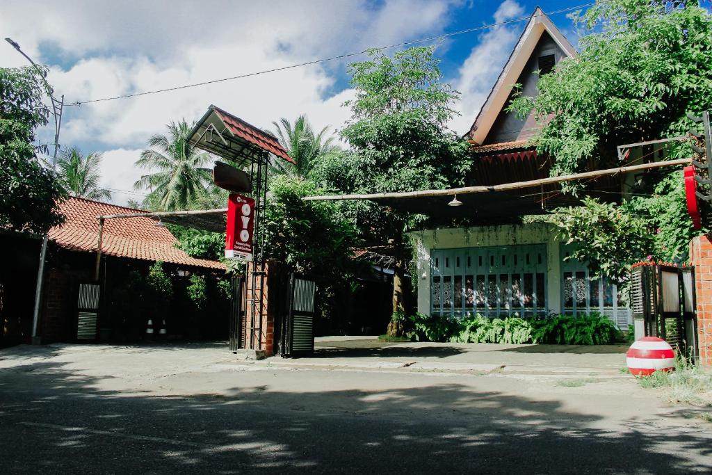 OYO 1230 Kampoeng Osing Syariah Residence