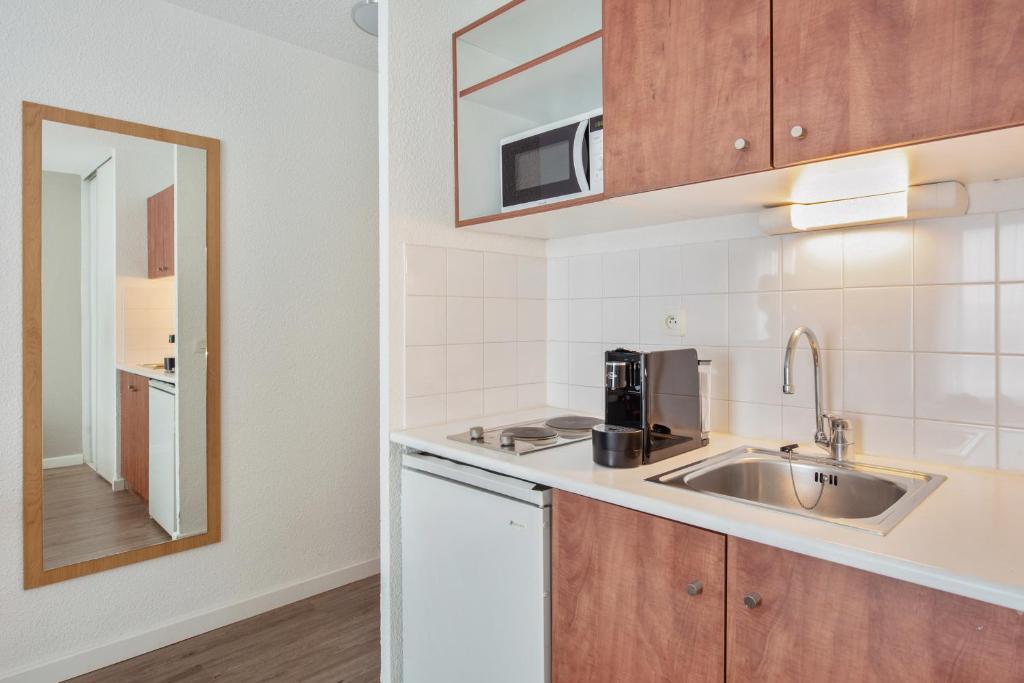 Residhotel Lyon Part Dieu - Resim 12